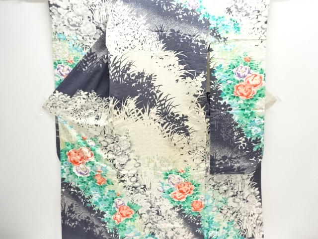 JAPANESE KIMONO / ANTIQUE FURISODE / SILK / EMBROIDERY / FLORAL PLANTS